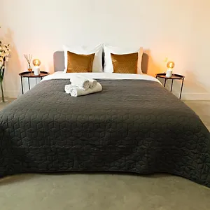 Luxury South By Rikas Apartment