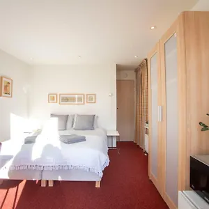 19 With Private Parking , Zandvoort Niederlande
