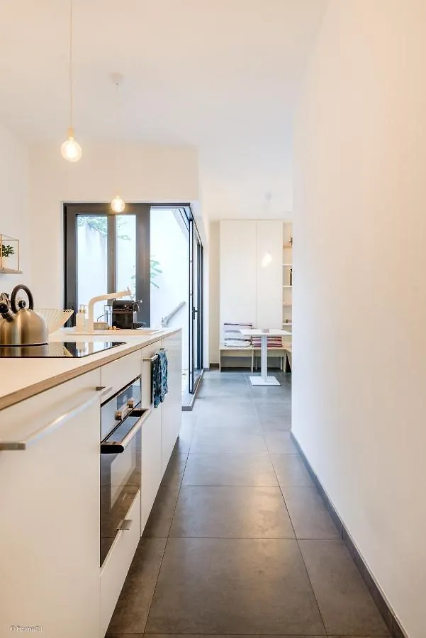 Stylishly Furnished Private Home In A Vibrant Area Antwerpen 0*,